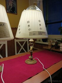Dvě starožitné mosazné lampy s andělíčky - 3