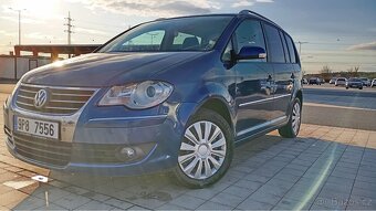 VW Touran 125kw 7 míst - 3