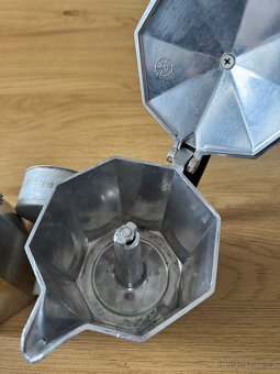 BIALETTI Moka Express - 6 (300 ml) - 3