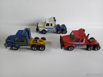 MATCHBOX CONVOY - SCANIA T142 - POZRI DETAILNÉ FOTO - 3