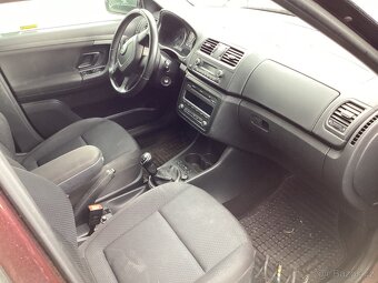 auto ŠKODA Fabia 5J, r.v. 2010 po havárii - 3