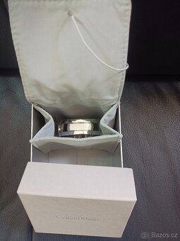 Dámské stříbrné hodinky Calvin Klein, krabička - 3