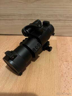 Kolimátor typu Aimpoint - 3