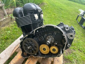 Motor Triumph Bonneville - Scrambler T100 - 3