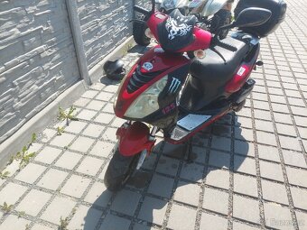 Prodám skútr 125ccm - 3
