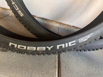 Prodám pláště SCHWALBE NOBBY NIC 29 x 2.35 – téměř nové - 3