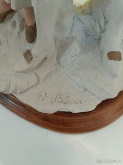 Socha Capodimonte, Italie. výš.30cm. signováno - 3
