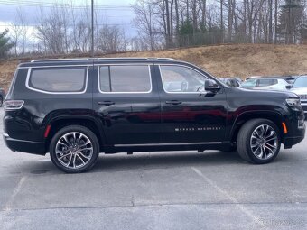 2022 Jeep Grand Wagoneer Series III 4WD - 3