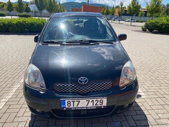 Toyota Yaris (5/2005) 1.0 - 3