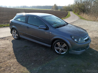 Opel Astra GTC 1.9CDTI - 3
