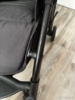 Cestovní kočárek Petite&Mars UP - 3