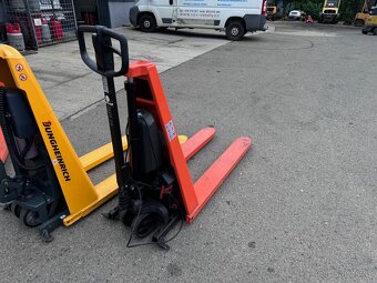 Nůžkový paletový vozík BT s elektrickým zdvihem - 3