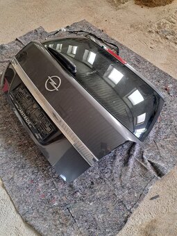 Opel Astra H Caravan šedá 177/GAL díly karoserie - 3