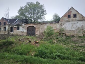 PRODÁM STAVEBNÍ PARCELU pro 2 rodinné domy - 3