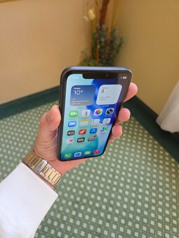 REZERVACE - Apple iPhone 11 64GB Black - baterie 97% - 3