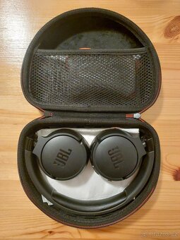 JBL Tune 670NC s pouzdrem - 3
