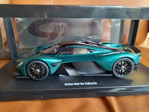 Prodám Aston Martin Valkyrie GT Spirit 1:18 - nový v krabici - 3