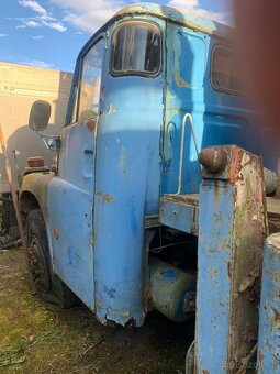 Tatra 148 kabina - 3