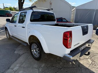 Nissan Navara 3.0 dCi V6 / 4x4 / DPH - 3