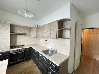 Byt 3+1 s balkonem a šatnou, 8.května, Šumperk - 3