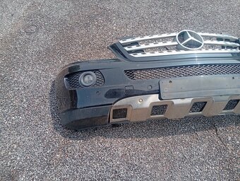 MERCEDES BENZ ML W164 PŘEDNÍ NÁRAZNÍK ČERNÝ KOMPLETNÍ - 3
