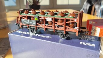 Nákladní vůz na přepravu kyselin- PIKO-HO - 3