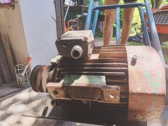 Motor MEZ Mohelnice 3 fázový - 3