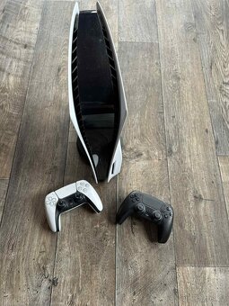 Playstation 5 (původní) + DualSense navíc - 3