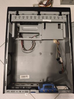 PC skříň "Slim" v dobrém stavu - 3