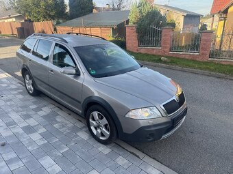 Prodám Škoda Octavia combi Scaut 4x4 2,0 benz - 3