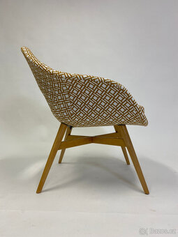 Vyhledávaná skořepinová křesla Navrátil 2 kusy - 3