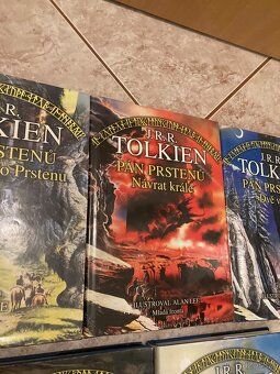 Tolkien- Pán prstenů , Hobit, Silmarillion - 3