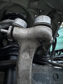 Pravá přední těhlice - Audi A6 C7 - 3