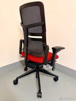 Nová kancelářská židle Steelcase Please Air - 3