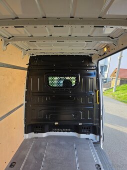 Dělící přepážka s oknem pro VW Crafter 2017+ - 3