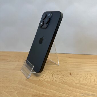 iPhone 15 Pro 256GB, černý, eSIM (12 měsíců záruka) - 3