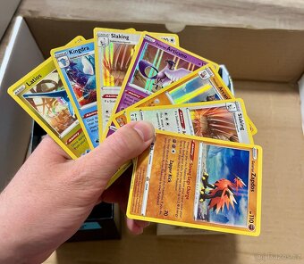 Pokémon Reverse Holo Bulk Plné ETB - 3
