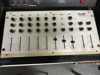 MIXÁŽNÍ PULT 70' LÉTA LEM 808 RDlx - 3