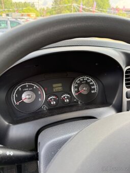 Kia K2500 2.5 TCi D-Cab LSD s plachtou rok výroby 2005 - 3