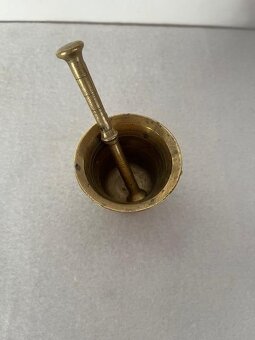 Malý hmoždíř výška jen 5 cm . - 3