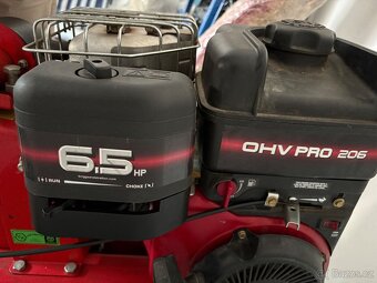 Prodam malotraktor Briggs&Stratton 6,5 HP - 3