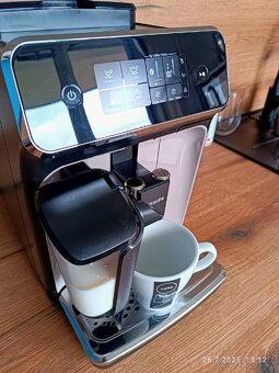 Kávovar Philips Series LatteGo EP 2235/40
- 3