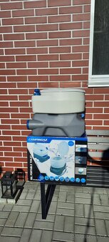 Mobilní přenosné WC. - 3