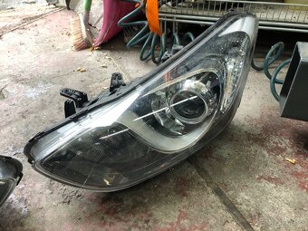 Predni světla Hyundai Accent - 3