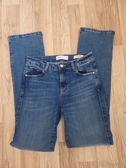 Guess Mid Rise sexy straight vel. 28 - 3