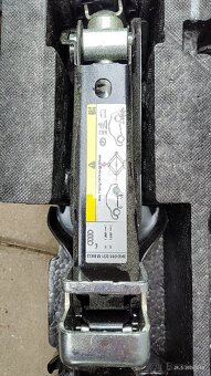 Vypln do rezervy, hever Audi A4 - 3