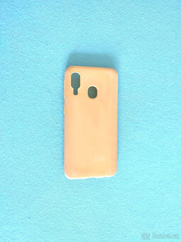 Kryt na Samsung A40 - 3