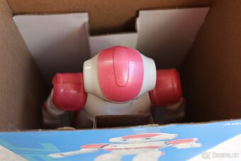 RC robot s rozpoznáváním gest na dálkové ovládání - 3