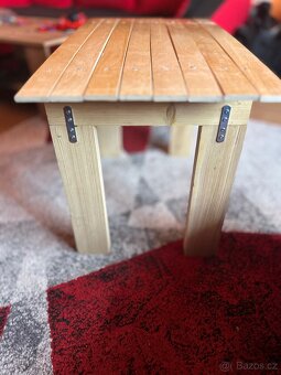 Stolek - 3