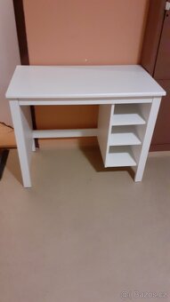 Pracovní stůl - 3
